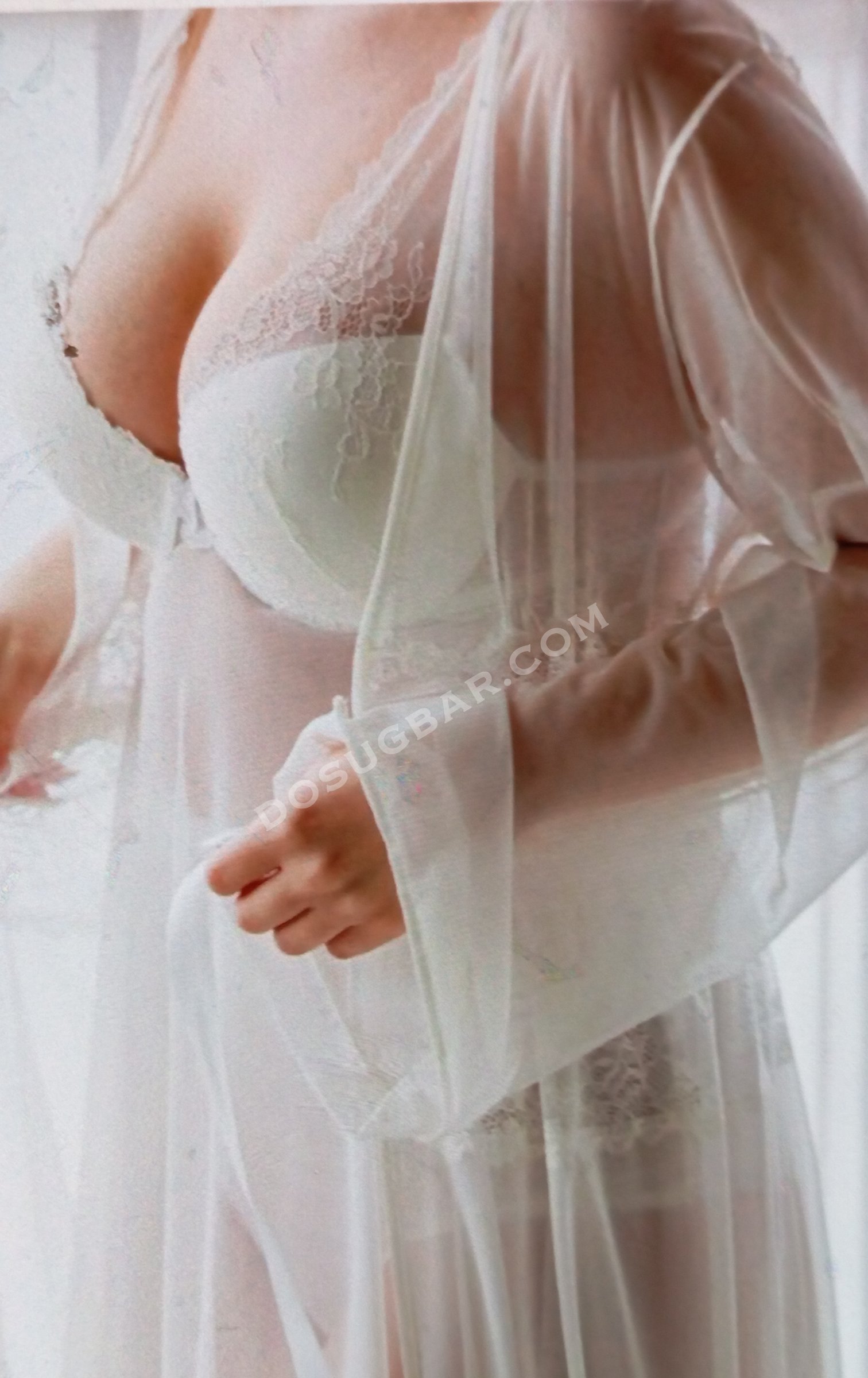 Виктория, 36